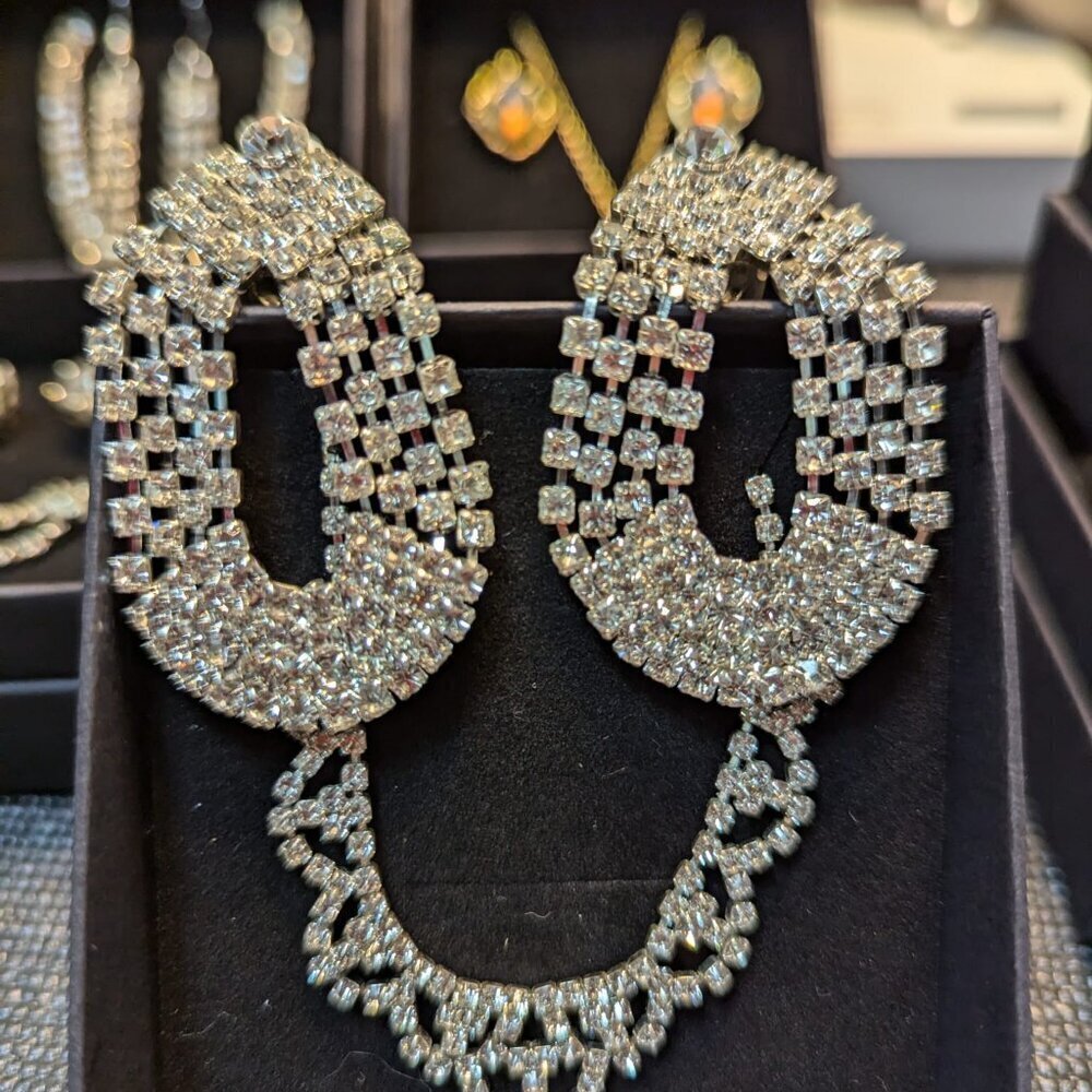 Crystal Rhinestone Choker & Earrings Set - Picture 6 of 6